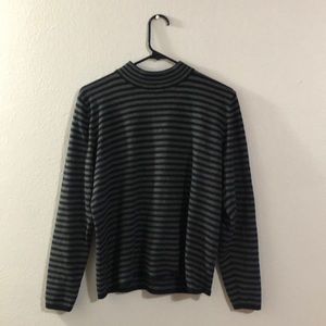 striped turtle neck